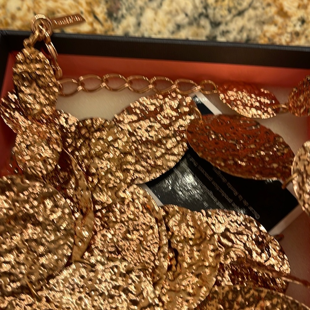 Oscar de la Renta Gold costume necklace